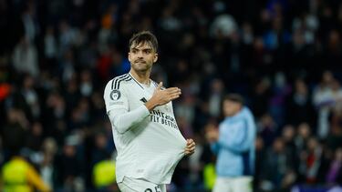 Raúl Asencio, durante un partido con el Real Madrid.