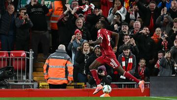 Isak marca, Ekitike la lía