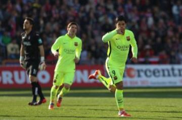 Luis Suárez celebrando el 0-2