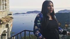 Serena Williams posa embarazada durante unas vacaciones.