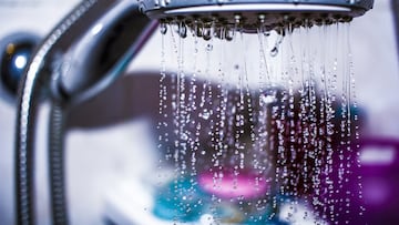 El aviso de una uróloga sobre orinar en la ducha: “Resulta conveniente...”