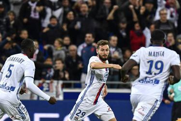 Ajax vs Lyon: how and where to watch - times, TV, online