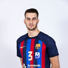 España se plantea nacionalizar al serbio Aleksander Cenic