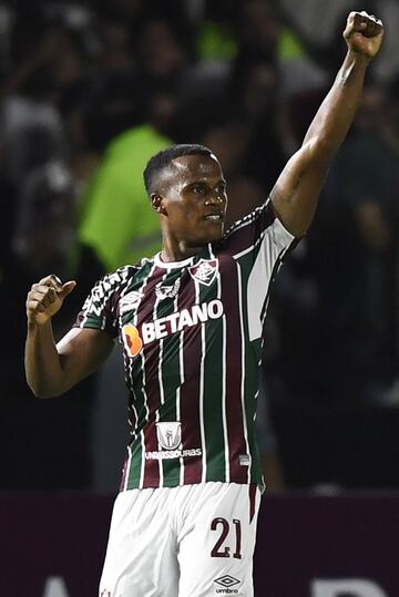 Fluminense ganó con goles de Willian y Arias. La serie terminó 4-1 en el global.