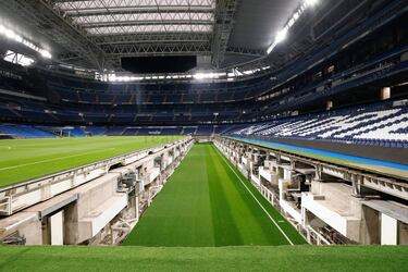 Las planchas que permiten guardar el césped en el hipogeo es uno de los elementos estrella de la remodelación del Bernabéu. El conjunto blanco ha publicado nuevas fotografías de dichas planchas para ver los entresijos del mecanismo.