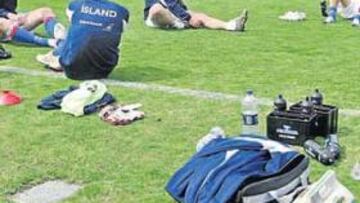 <b>A ESTIRAR. </b>Los jugadores se entrenaron ayer en las instalaciones de la Ciudad Deportiva del Mallorca.