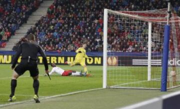 1-2. Luciano Vietto marcó el segundo tanto.