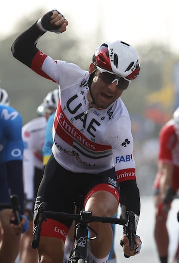 Diego Ulissi gana la etapa de hoy. 