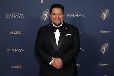  La empresa que co-fundó con Eva Longoria apuesta por historias audaces. Además se ha expandido al mundo del podcastig y, desde 2022, es el Presidente de la Academia de la Televisión (organizadora de los Premios Emmy).