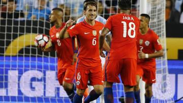 Pizzi prueba con la fórmula Fuenzalida-Vargas en ataque