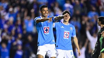 Angel Sepulveda celebrates his goal 3-0 of Cruz Azul during the 13th round match between Cruz Azul and FC Juarez as part of the Liga BBVA MX, Torneo Apertura 2024 at Ciudad de los Deportes Stadium on October 23, 2024 in Mexico City, Mexico.