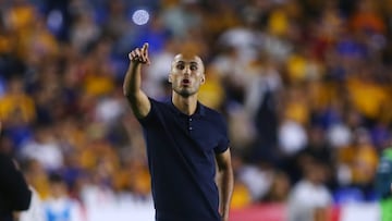 Tigres' Argentine coach Guido Pizarro gestures during the Liga MX Clausura tournament quarter-final second leg football match between Tigres and Necaxa at the UANL University Stadium in San Nicol�s de los Garza, Nuevo Leon state, Mexico on May 11, 2025. (Photo by Julio Cesar AGUILAR / AFP)