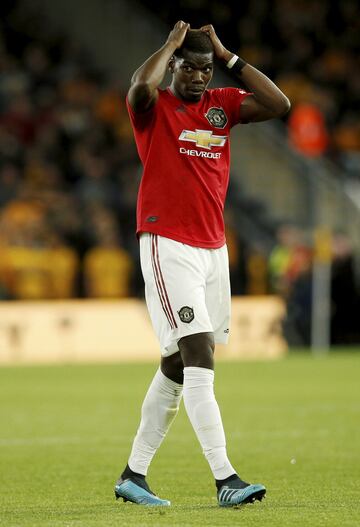 Hasta que se cerró el mercado inglés, el 8 de agosto, era el objetivo número uno del Real Madrid. Era la principal petición de Zidane para reformar el centro del campo, pero el club blanco no sé lanzó en serio en ningún momento. Ahora, el mal arranque del United vuelve a colocar a Pogba en disposición de salir. El jugador francés podría hacer fuerza para que así fuera.