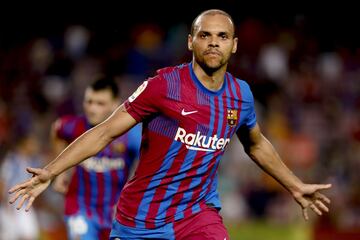 Martin Braithwaite marca de cabeza el 2-0 al filo del descanso para darle tranquilidad al Barcelona. 