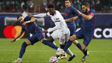 Koke y Herrera en el partido ante el Lokomotiv.