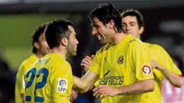 <b>SATISFACCIÓN. </b>Los jugadores del Villarreal eran conscientes de la importancia de ganar ante un Sporting que jugó sin complejos.