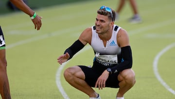 Óscar Husillos al término de la prueba de 400 metros del World Athletics Continental Tour celebrado en el estadio Vallehermoso de Madrid. EFE/ Rodrigo Jiménez