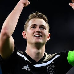De Ligt rechaza al United; Raiola duda que llegue una oferta mejor