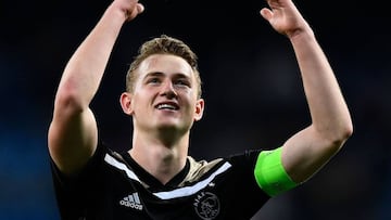 El defensa holandés del Ajax, Matthijs de Ligt, durante un partido.
