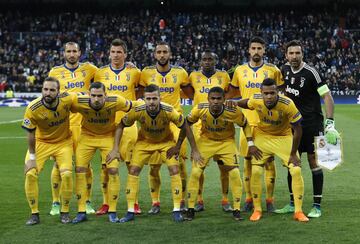 Juventus's starting line-up.