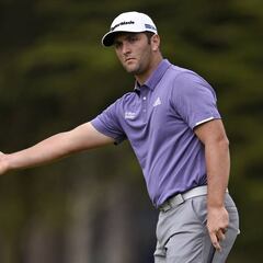 Arranque frío de Rahm en el circo del cañonero DeChambeau