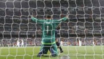 "¡Keylor, Keylor!" en el Bernabéu: cuarto penalti parado en Liga