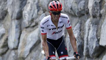 Alberto Contador rueda en el Izoard en la 18ª etapa del Tour de Francia.