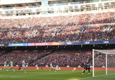 Robert Lewandowski marca el 1-0 al Athletic Club. 