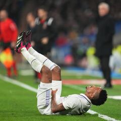 Benzema and Militão injured during LaLiga game against Valencia