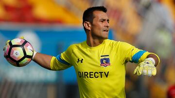 Futbol, Union Espaola vs Colo Colo.
Primera fecha, Campeonato de Clausura 2016/2017.
El jugador de Colo Colo Justo Villar, controla el balon durante el partido de primera division contra Union Espaola disputado en el estadio Santa Laura de Santiago, Chile.
04/02/2017
Felipe Zanca/Photosport*******
Football, Union Espaola vs Colo Colo.
First date, Clousure Championship 2016/2017.
Colo Colo's player, Justo Villar, controls the ball during the first division football match against Union Espaola at the Santa Laura stadium in Santiago, Chile.
04/02/2017
Felipe Zanca/Photosport