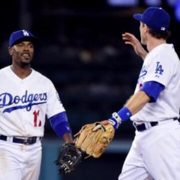 Los veteranos Jimmy Rollins y Chase Utley son dos opciones con las que cuenta Don Mattingly de cara a los playoffs.