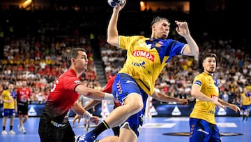 Dani Dujsheabaev en uno de sus goles