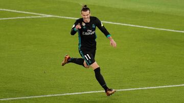 Soccer Football - FIFA Club World Cup Semi Final - Al Jazira vs Real Madrid - Zayed Sports City Stadium, Abu Dhabi, United Arab Emirates - December 13, 2017   Real Madrid&rsquo;s Gareth Bale celebrates scoring their second goal     REUTERS/Amr Abdallah Da