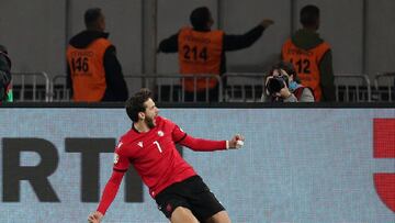 El gesto de Messi con Kvaratskhelia en el Balón de Oro: " Se ganó mi respeto”