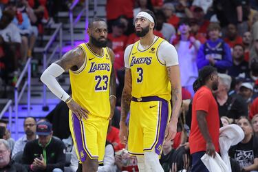 LeBron firmó por los Lakers como agente libre en verano de 2018, tras 4 años llevando a Cleveland a las Finales, LeBron se decepcionó con la gerencia, especialmente por el traspaso de Irving a Boston, y no renovó. Firmó por los Lakers, que en 2019 ficharon a un Anthony Davis que fue el principal socio de LeBron en el título conseguido por los angelinos en 2020. Estuvo en los Lakers hasta febrero de 2024, cuando fue traspasado a Dallas Mavericks, a cambio de Luka Doncic.