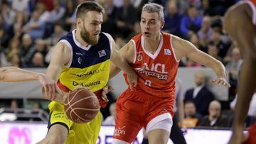 David Jelínek ante Roman Montañez.