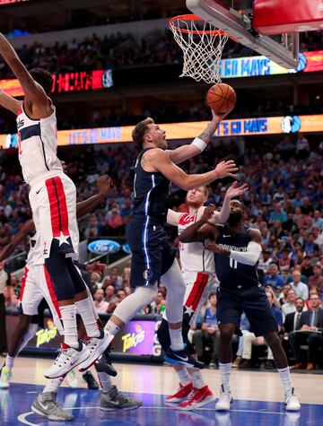 Doncic deslumbra en el primer partido de la temporada