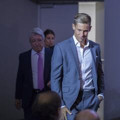 La presentación de Marcos Llorente en imágenes