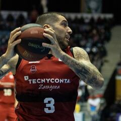 El Zaragoza gana en Santiago al ritmo de Nacho Martín