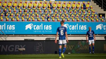 Una afición muy inusual en el estadio Lyngby danés