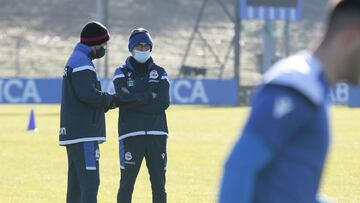 Fernando V&aacute;zquez deja el Deportivo poco m&aacute;s de un a&ntilde;o despu&eacute;s de su llegada.