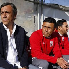 El DT que se marchó tras dirigir solo un partido a raíz de la crisis