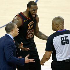 NBA admite 2 errores contra los Cavs en los últimos 2 minutos