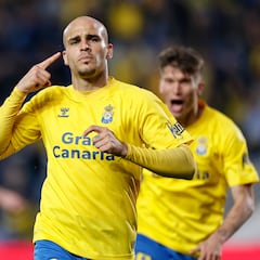Sandro saca a Las Palmas de un atasco