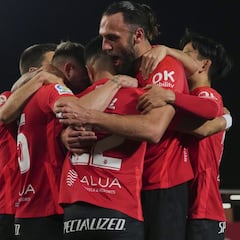 Kubo y Muriqi agujerean al Athletic