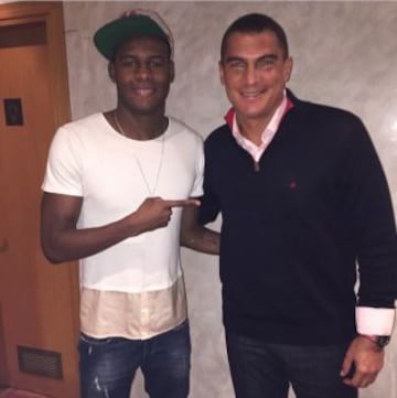 En Roma junto con Víctor Ibarbo, ex compañero de Mondragón en Brasil 2014