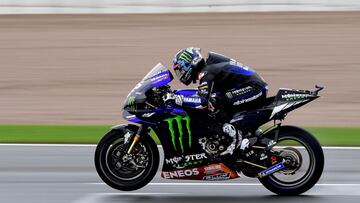 Maverick Vi&ntilde;ales con la Yamaha.