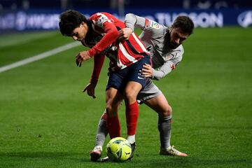 Joao Félix y Unai López.