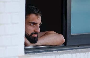 Dimitrievski se luce ante la mirada de Mamardashvili