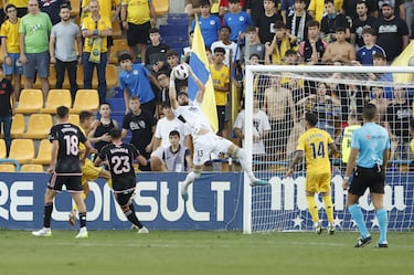 Altube estuvo inconmensurable en la victoria del Albacete contra el Alcorcón. El meta se ganó el sitio en el once de la jornada tras una triple intervención en disparos desde dentro del área pequeña. Los locales solo le pudieron superar desde el punto de penalti. En total completó cinco paradas.